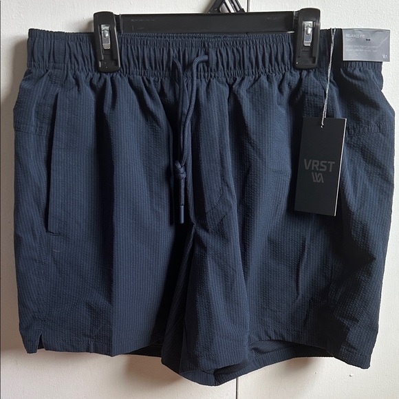 VRST Men's Athletic Navy Shorts - Picture 1 of 7
